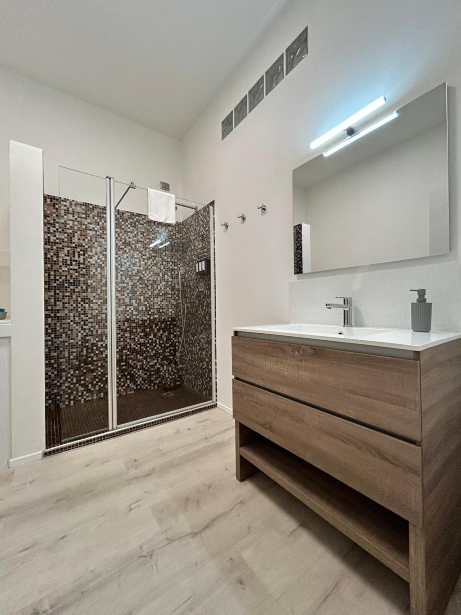 Tezone Seven Apartments ヴェローナ エクステリア 写真